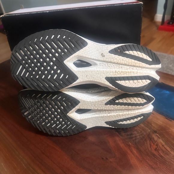 Saucony Endorphin Speed 4 Men’s size 12.5 - Picture 3 of 6